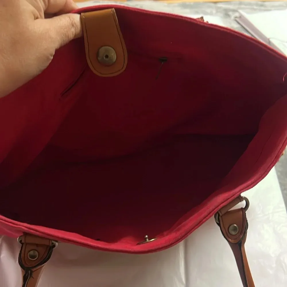 -  Winnie the Pooh and Tiger too tote. Great condition - Image 8