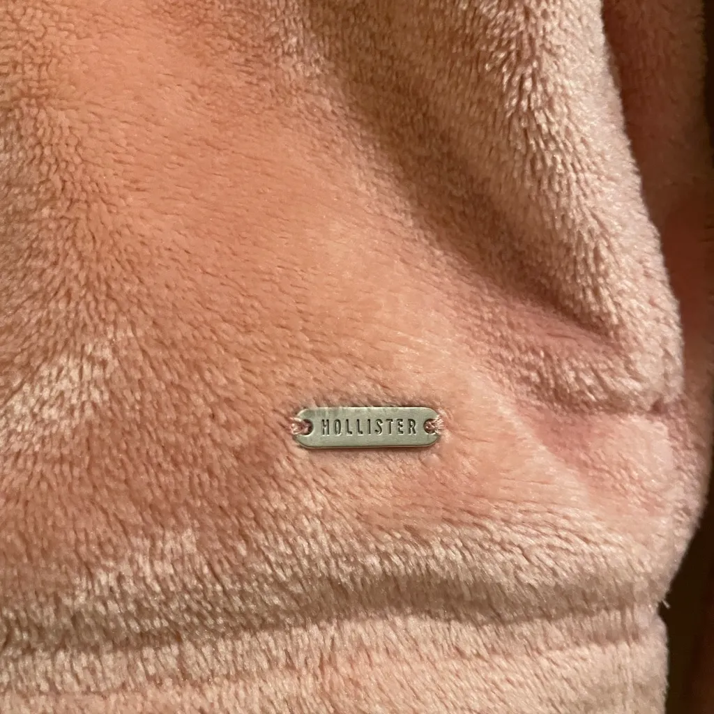 Hollister Pink Fuzzy 1/4 Zip Crop Soft Sherpa Sweatshirt Mock Neck Pullover XS - Image 2