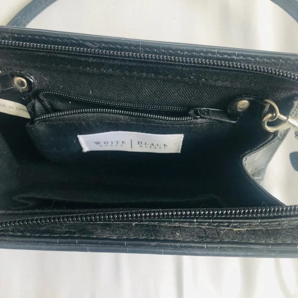 WhiteHouse Blackmarket Purse - Image 3