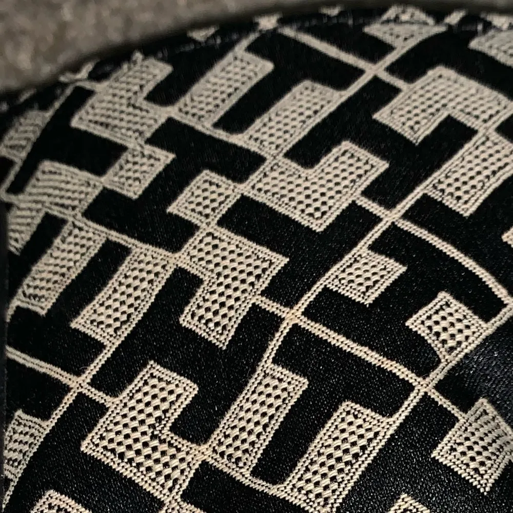 Tommy Hilfiger signature purse - Image 5