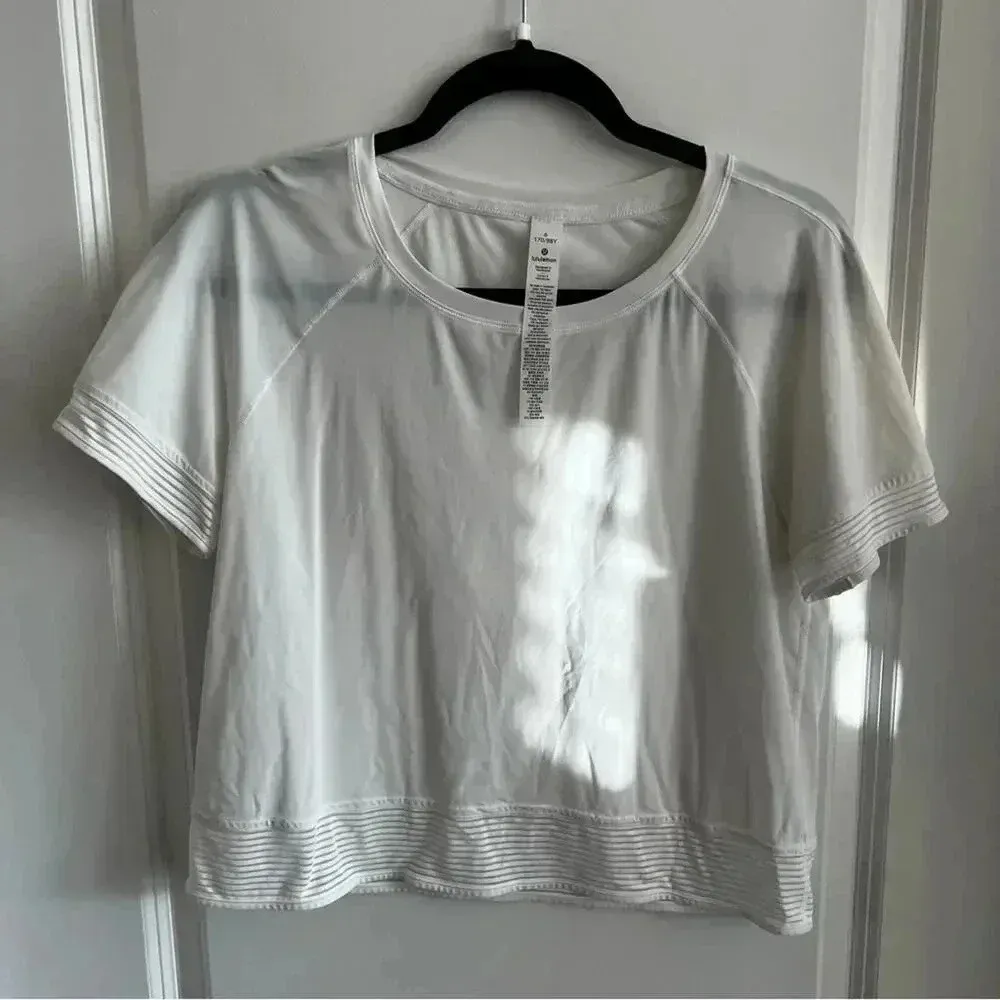860 Lululemon Stripe in Stride Short Sleeve Tee Size 6 - Image 4