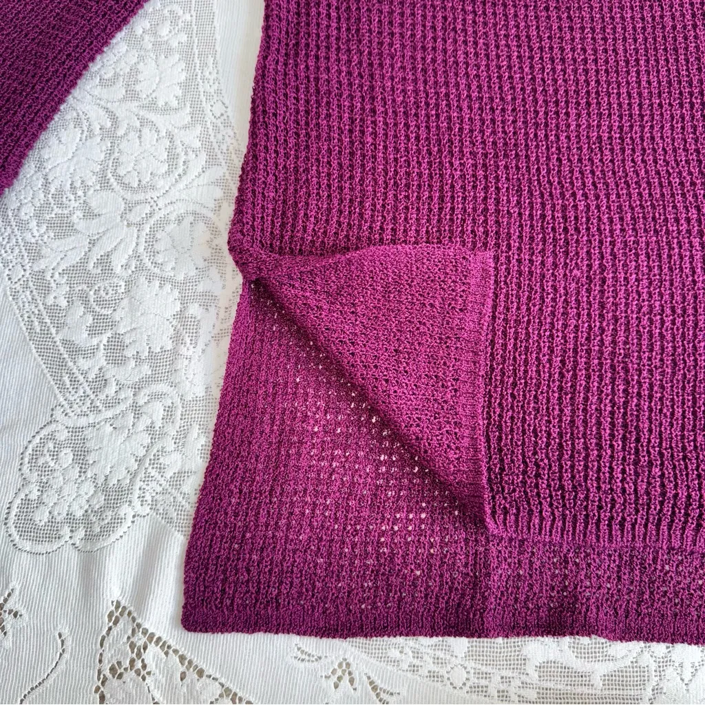 Time and Tru Burgundy V - Image 8