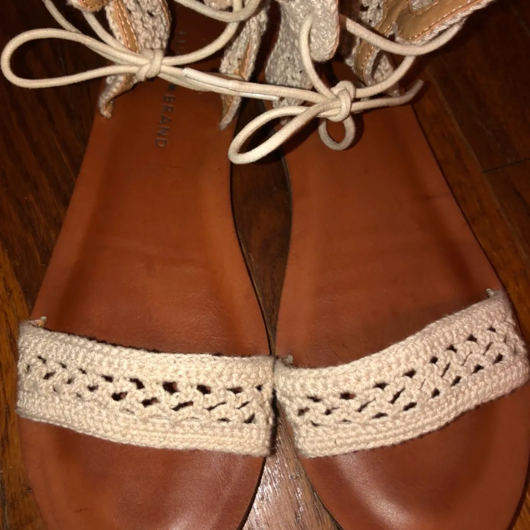 Lucky Brand Ariah Macrame Flat Sandal - Image 5