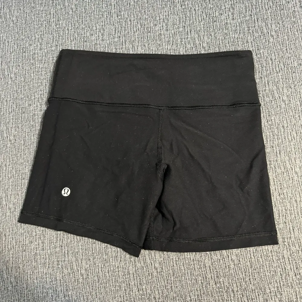 Lululemon Reverse Groove Shorts - Image 10