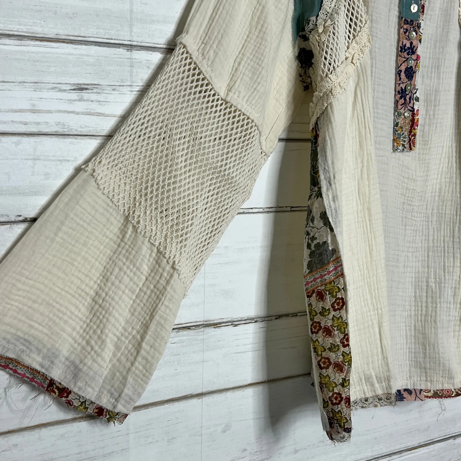 POL Patchwork Lace Boho Blouse Small Floral Crochet Cotton Peasant Top - Image 9