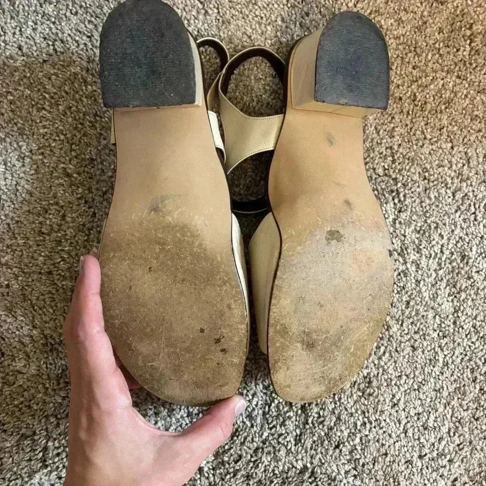 Bon Voyage Made In Italy Leather Cream Sandals Size 10 Tan - Image 6