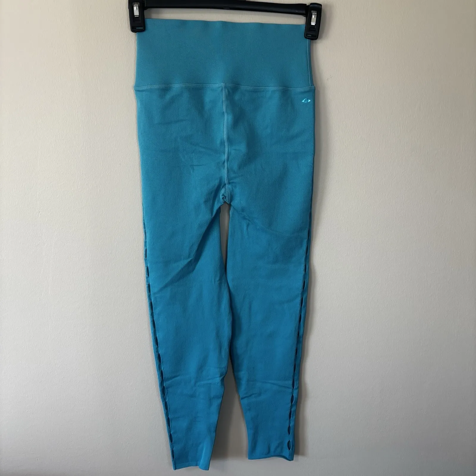 NWT Fabletics Teal SculptKnit High Waisted Leggings With Cut-outs Size XXL/1X - Image 2