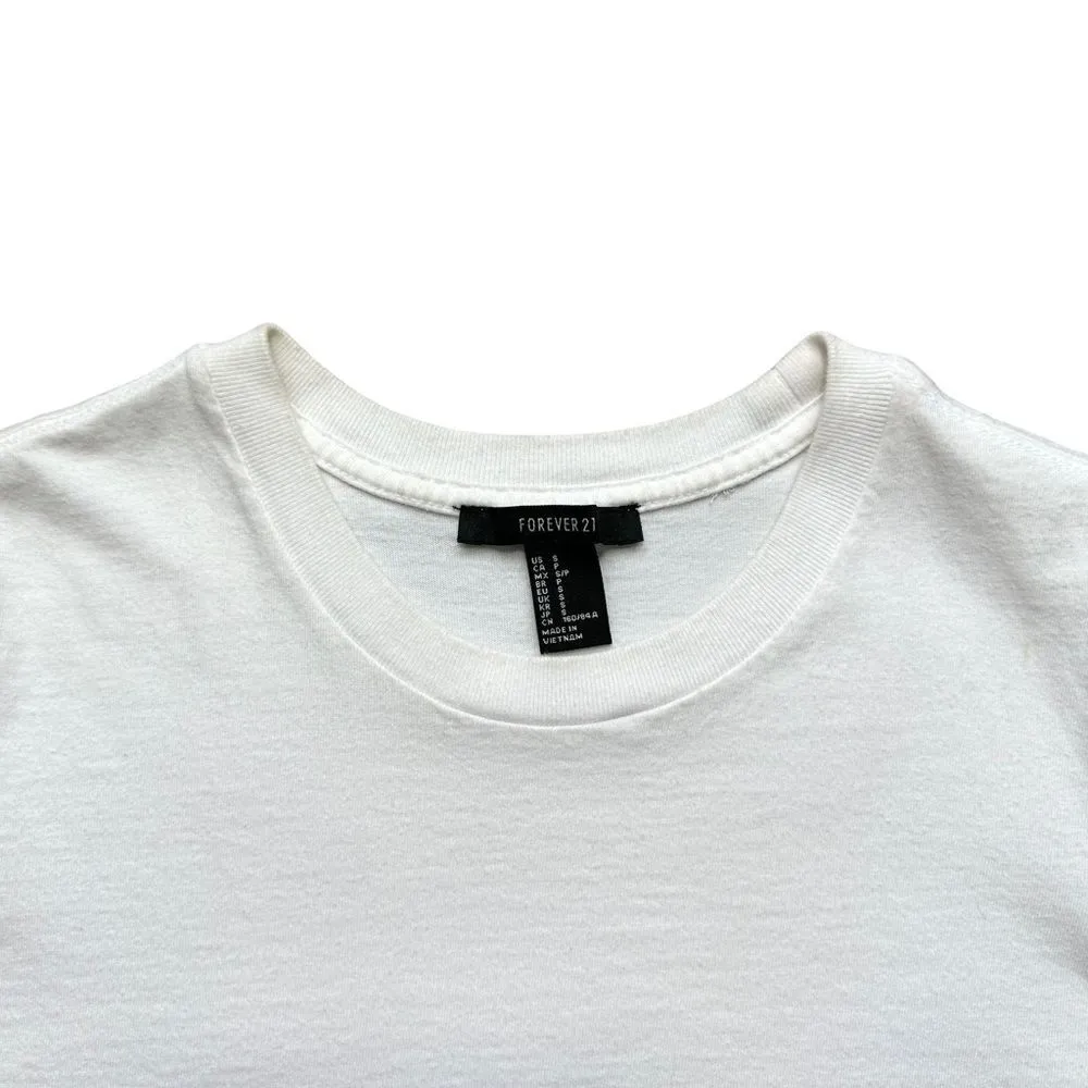 🔃Forever 21 White Crew Neck Short Sleeve Crop Top - Image 3