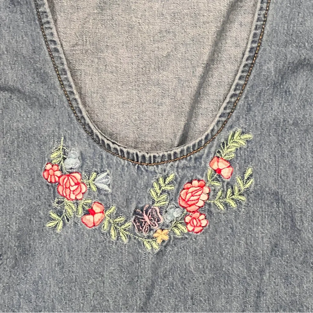 Vtg 90s Denim Modest Jumper Dress Size S/M Embroidered Floral Empire Waist Tie Blue - Image 4