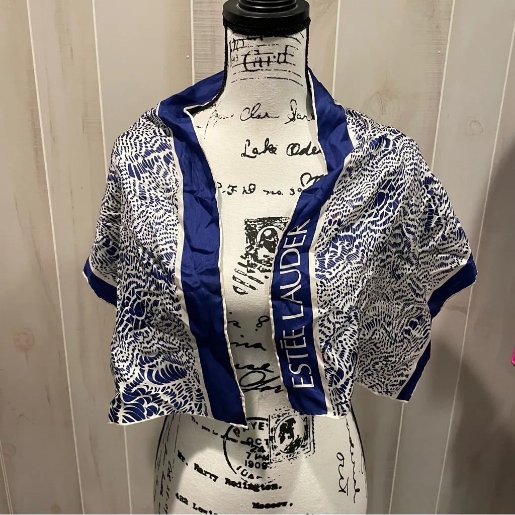 Beautiful vintage blue white print coastal luxury silk scars Estee Lauder japan - Image 9