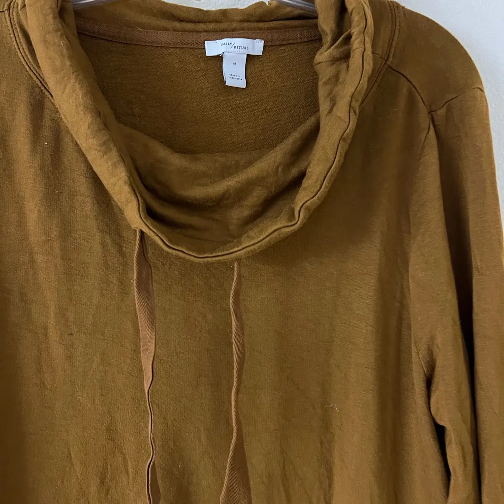 Daily Ritual Warm Brown Mockneck tunic Size XL - Image 2
