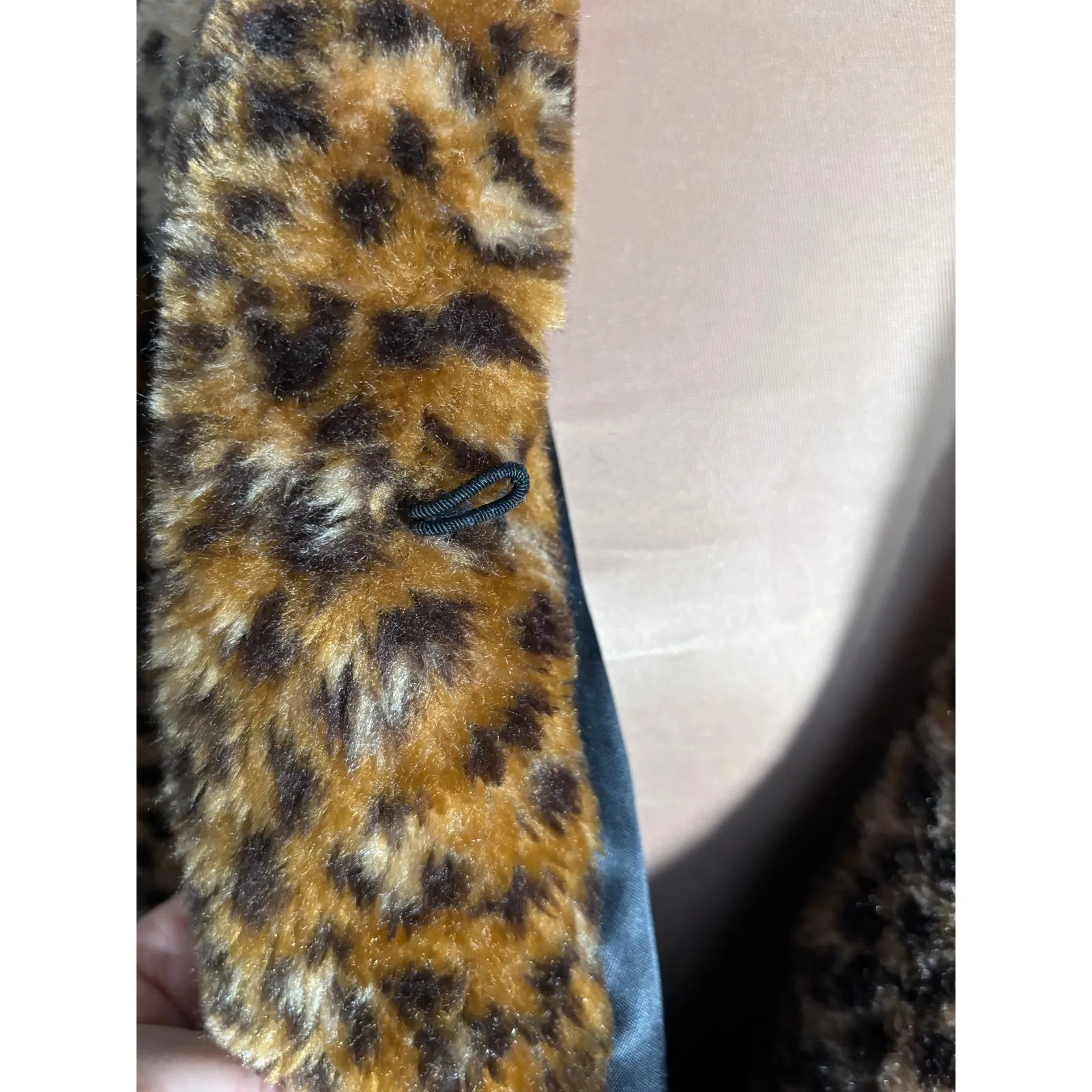 Vintage Monterey Fashions Leopard Print Faux Fur Coat Made In USA Plus Size 1X Tan - Image 9