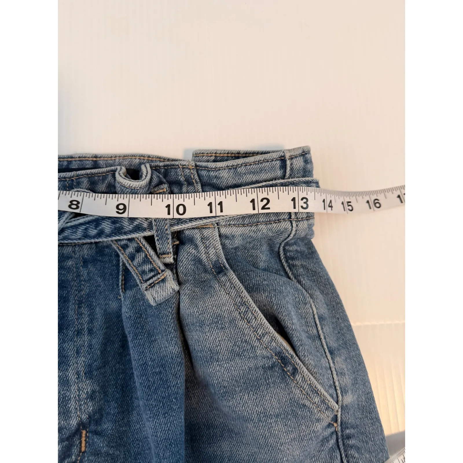 Hollister California Jeans size 5R Blue Denim Paperbag Waist Belted Straight Leg - Image 4