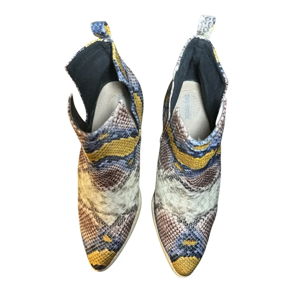 ARider Girl Faux Snakeskin Women's Chunky High Heel Ankle Booties size 6 Tan - Image 3