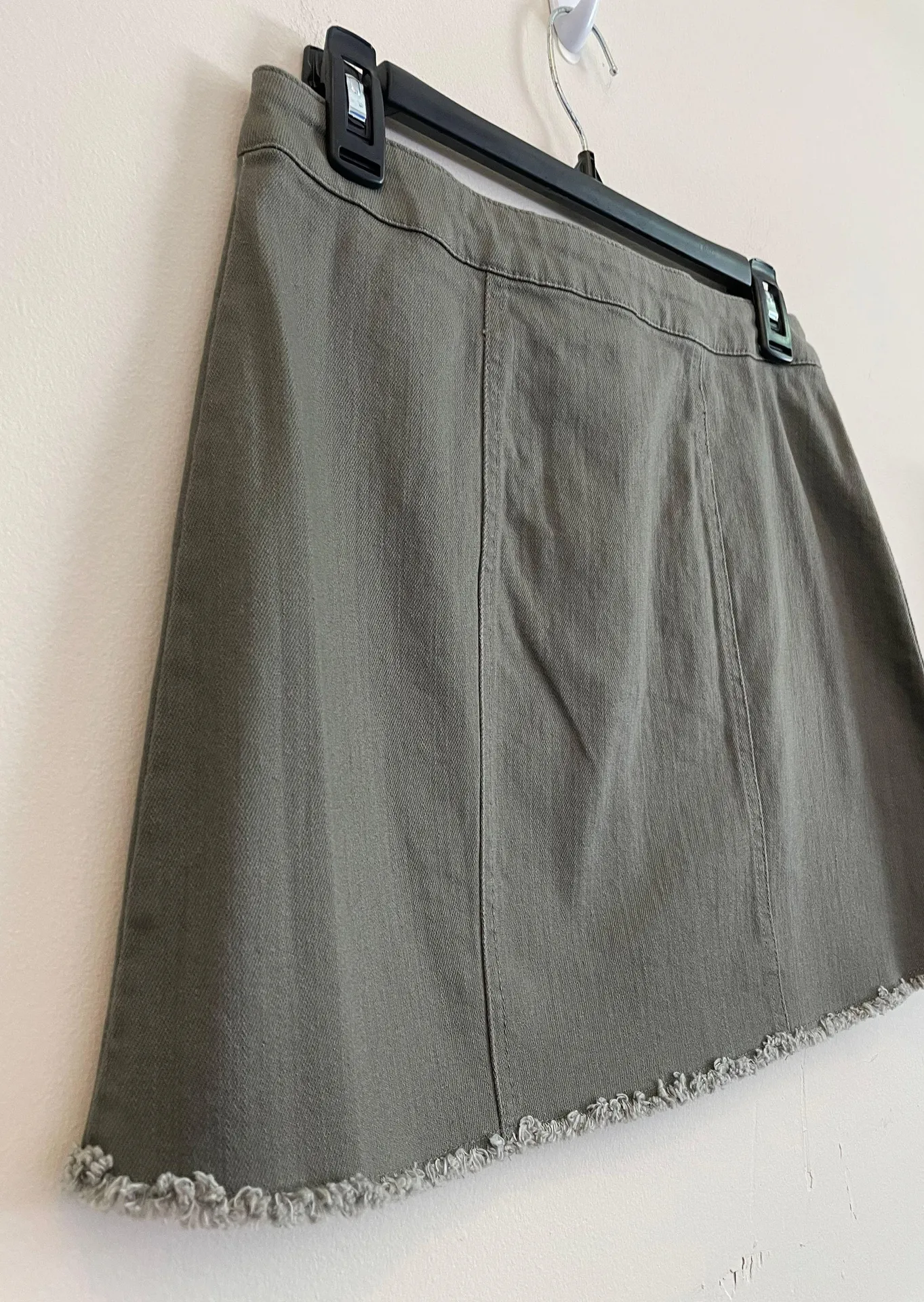 BCBGeneration Skirt NWT - Image 4