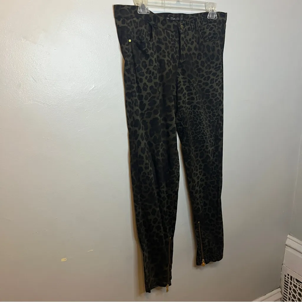 ZARA  Olive and Black Leopard Print Pants - Image 3