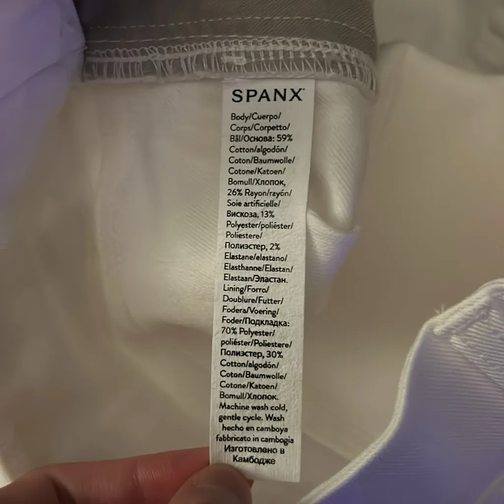 SPANX Stretch Twill Shorts in White Size XL 6" - Image 7