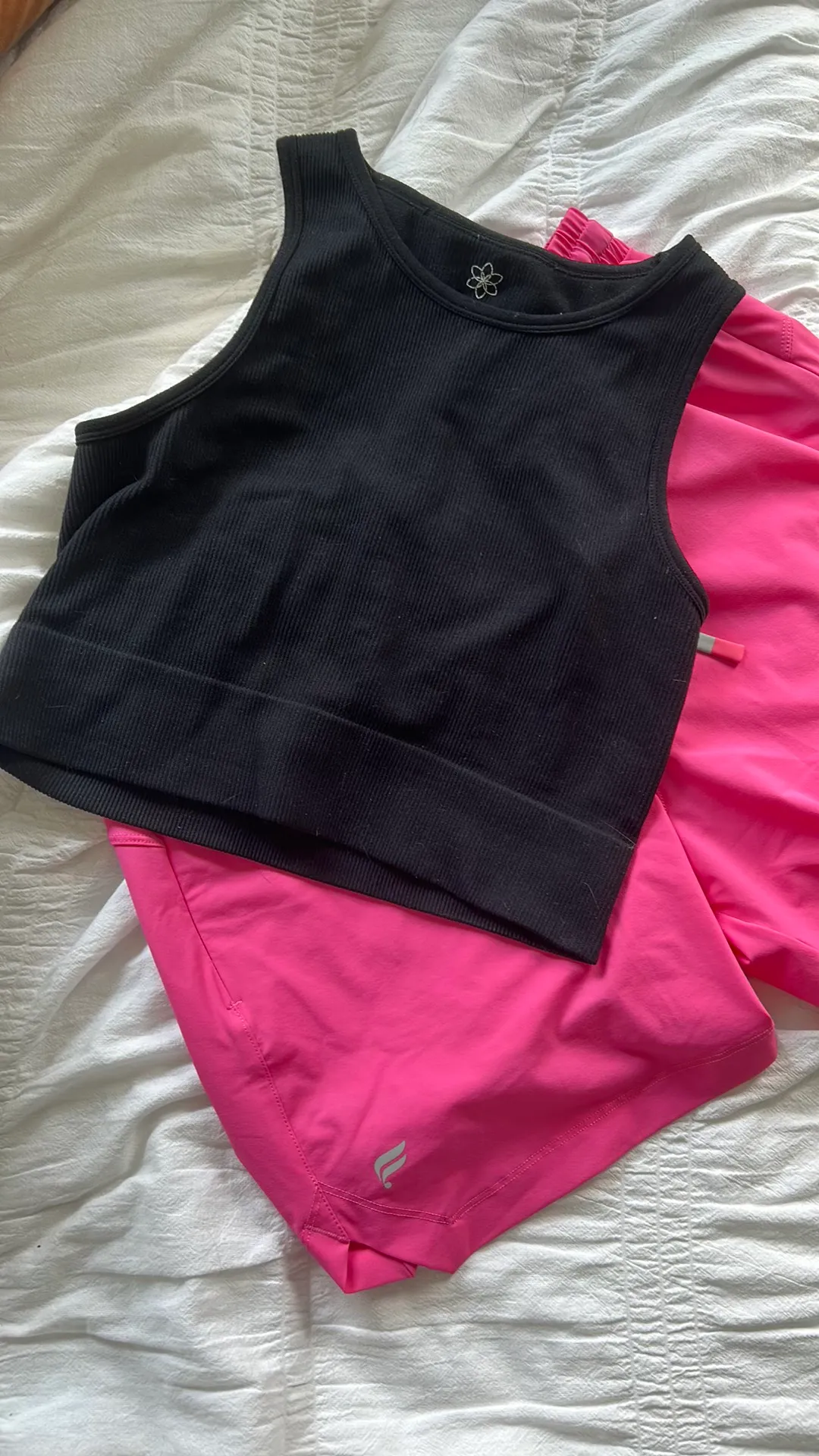 Aura black cropped workout tank - Image 2