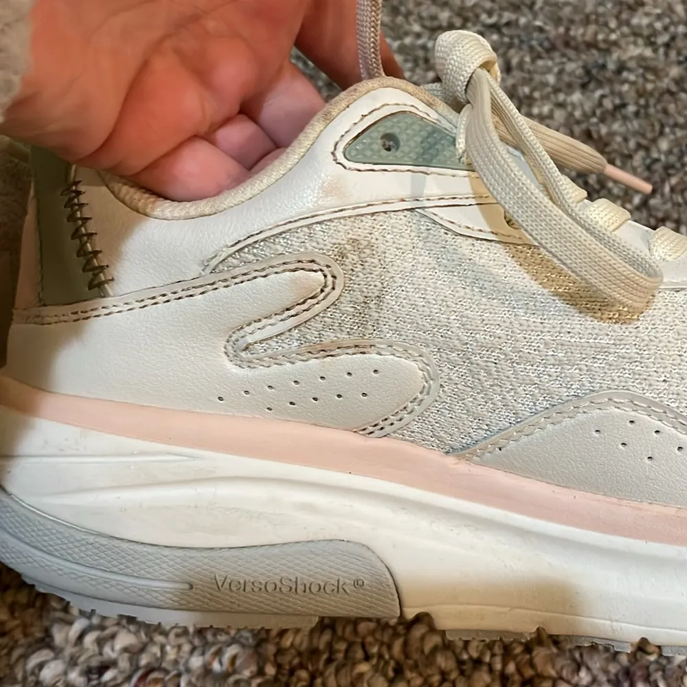 Women’s GDEFY Gravity Defyer Mighty Walk Athletic Shoes Off White/Pink White Size 7.5 - Image 6