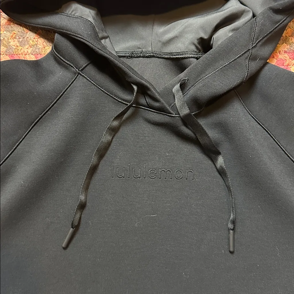 NWOT LULULEMON SMOOTH SPACER HOODIE EMBOSS - Image 3