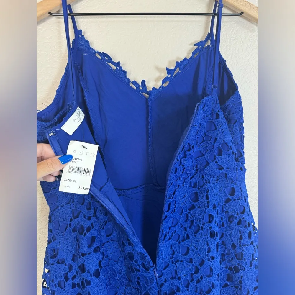 Astr The Label A Line Lace Midi Dress size XL in Colbalt Blue 
Royal Blue - Image 11