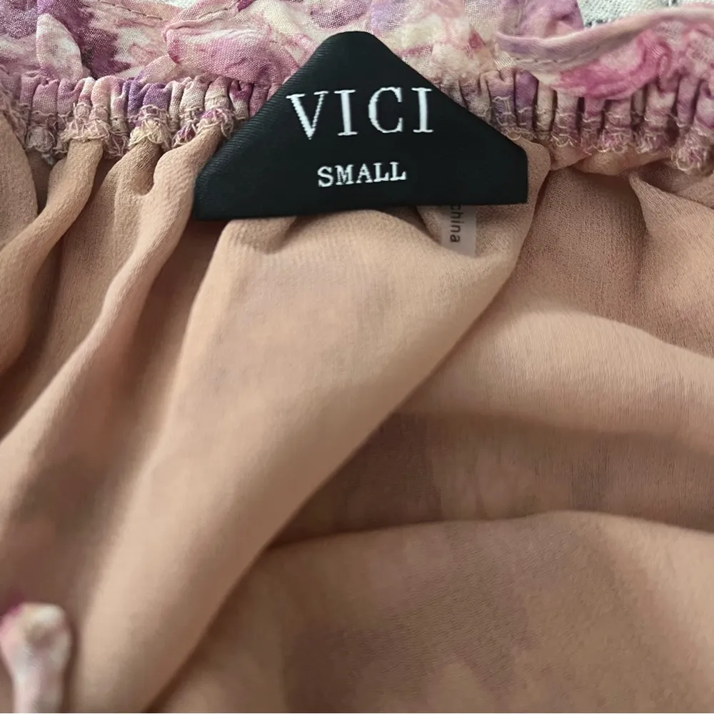 Vici Sutton Off the Shoulder Blouson Puffy Sleeve Printed Blouse, Sz S - Image 10