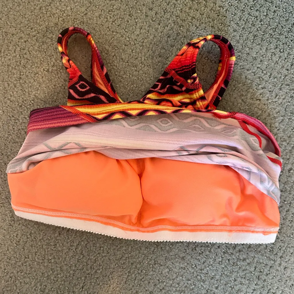 Gianni Bini - Tribal Pattern Activewear Crop Top - NEVER WORN! - Image 4