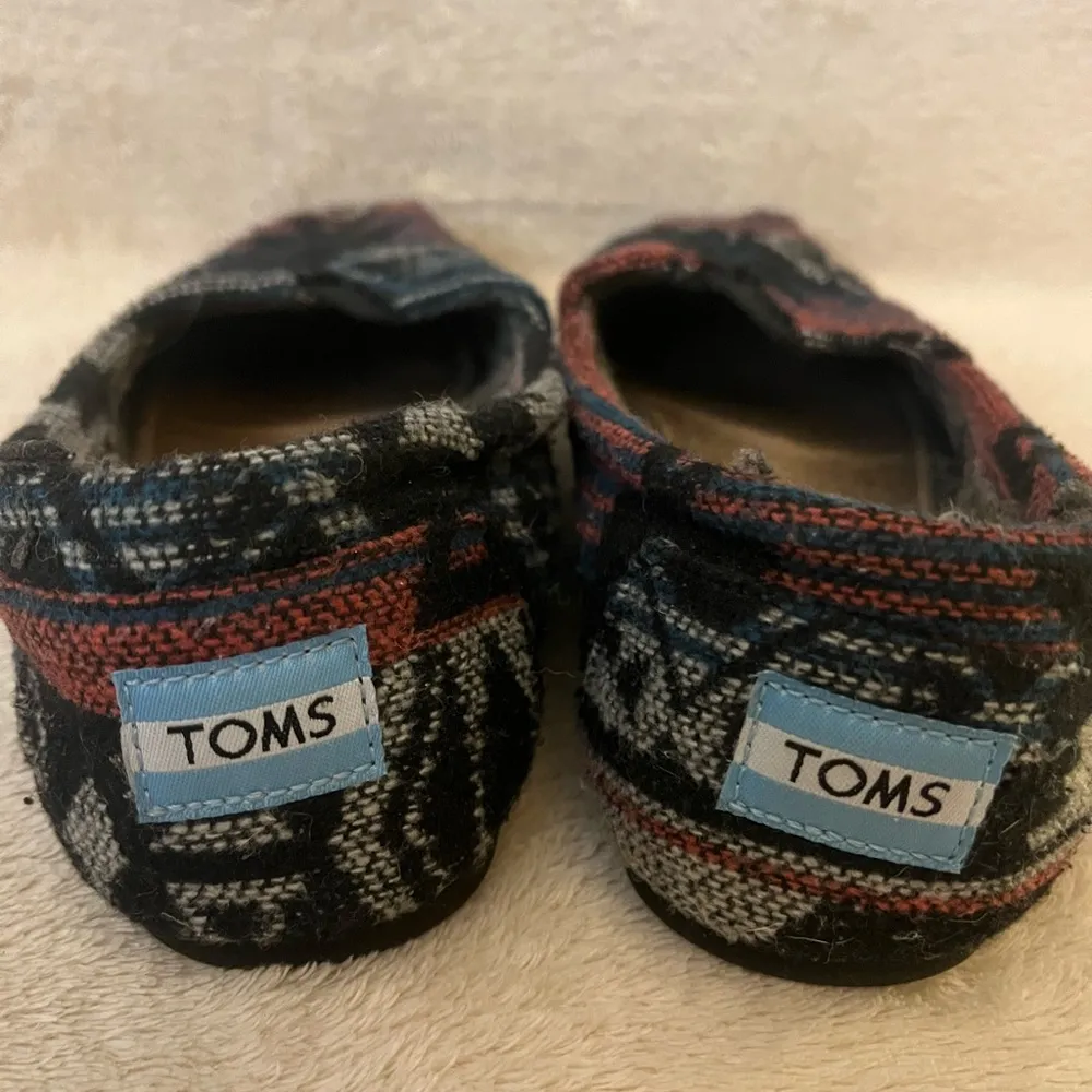 Tom’s Tribal Print Faux Fur Lined Shoe - Image 3