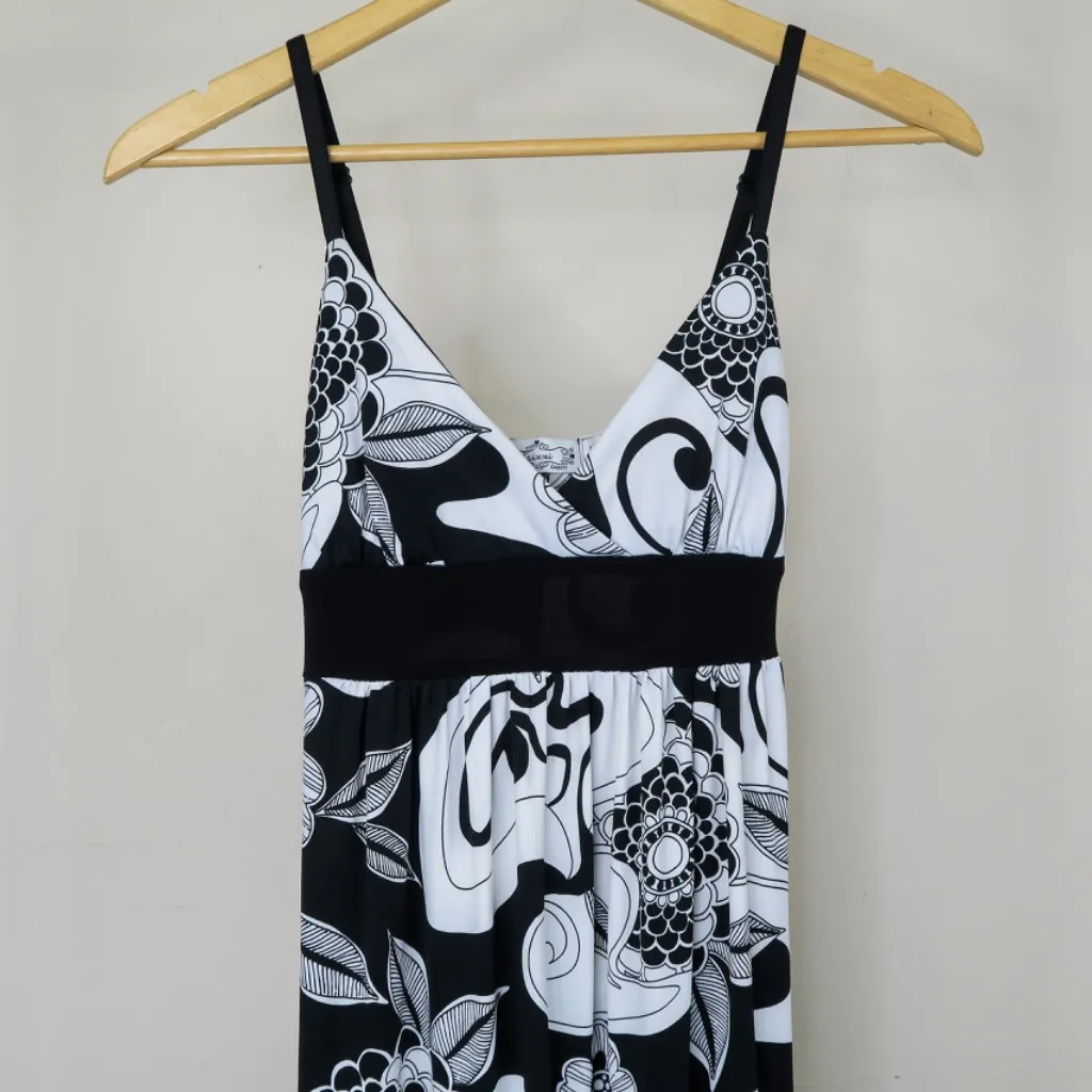 Vintage Y2K Trixxi Black & White Floral Maxi Dress - Image 6