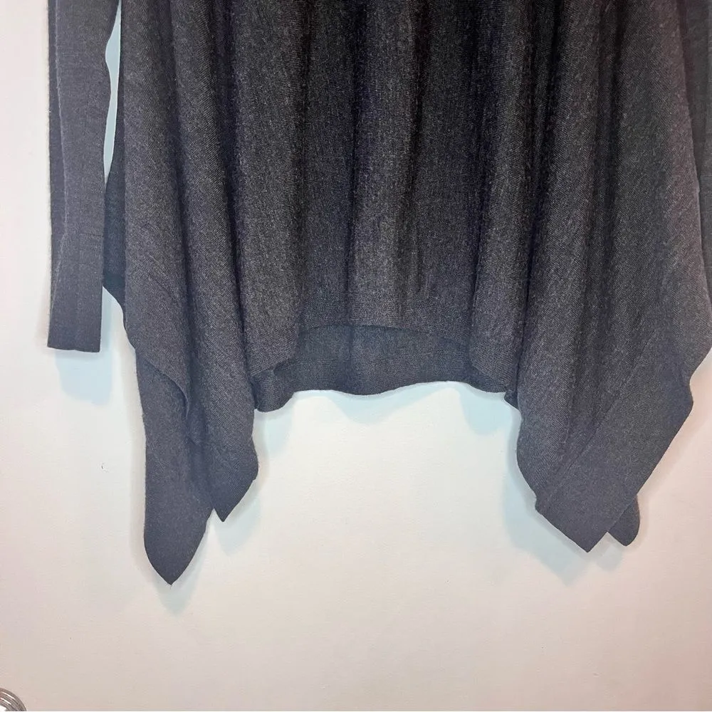 Banana Republic 100% Merino Wool Handkerchief Edge Sweater - Image 4