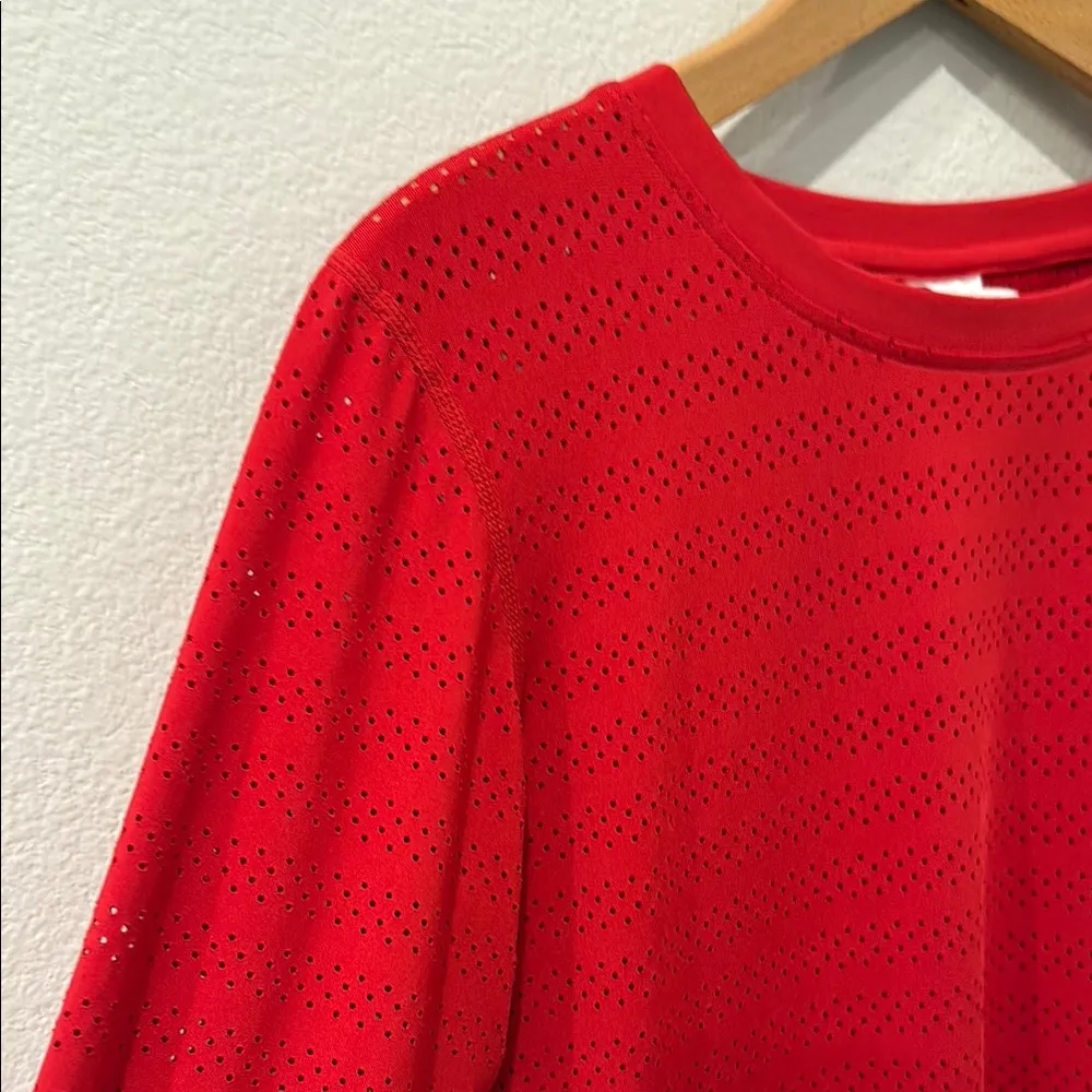 Zyia Active Perforates Chill Red Long Sleeve Top Large - Image 2