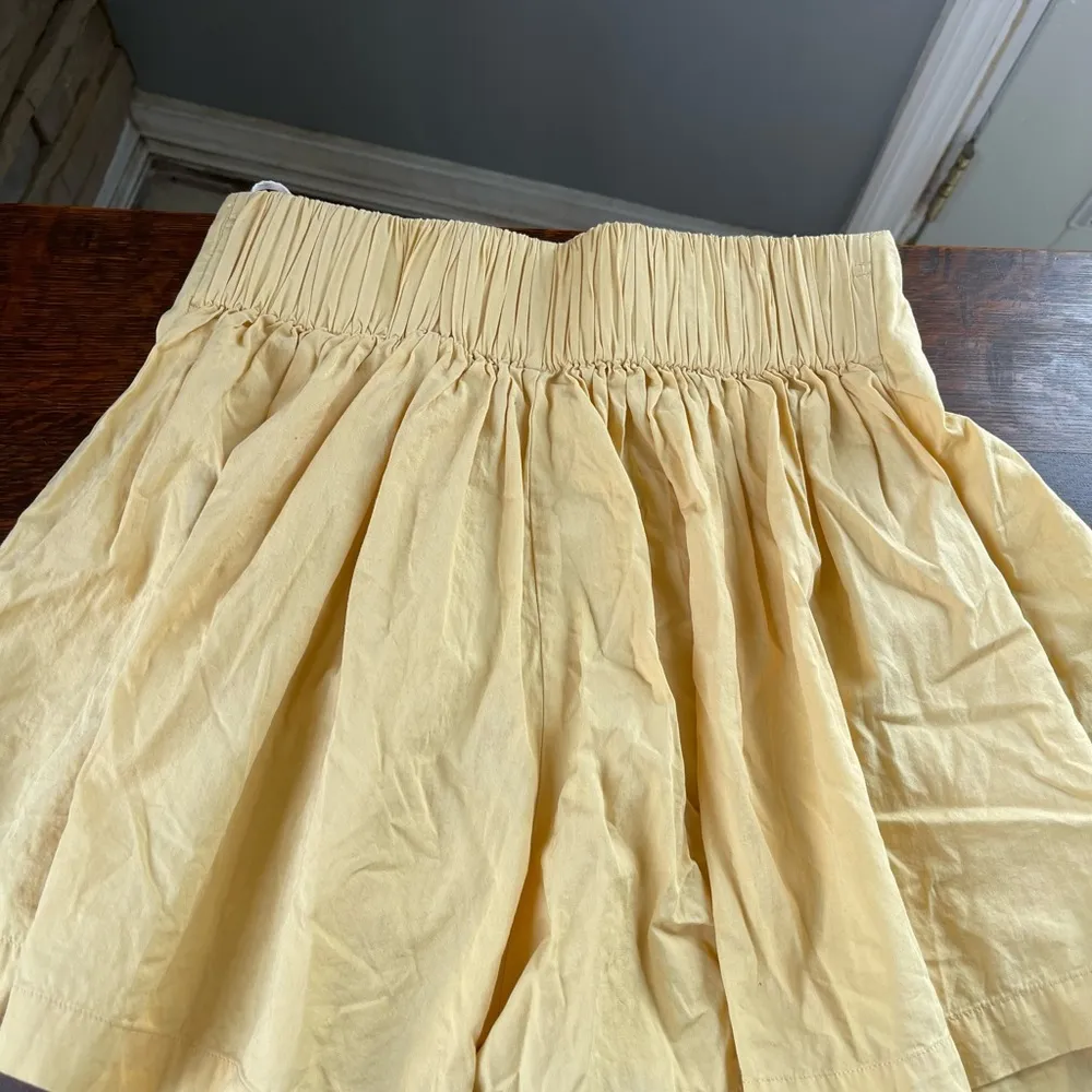 Free People butter Yellow Bubble Mini Skort SP - Image 4