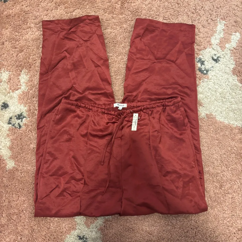 Madewell Pintucked Slim Pull-On Pants in Satin Women’s L Claret  Color NWT $98 - Image 4