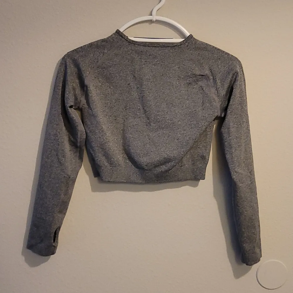 Amazon Grey Cropped Runner Top - Image 5