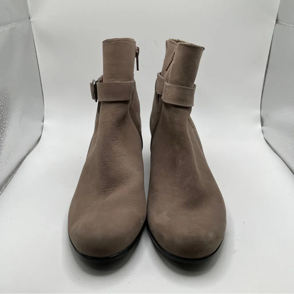 NWOB Ecco Dress Classic 35 mm Buckle Ankle Booties Gray Beige Sz 38 US 7 - 7.5 - Image 3