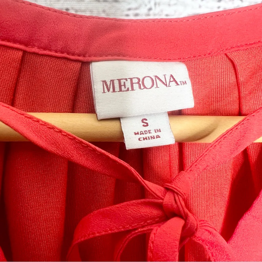 Merona Vibrant Red Sleeveless V-Neck Keyhole Blouse Top Size Small - Image 7