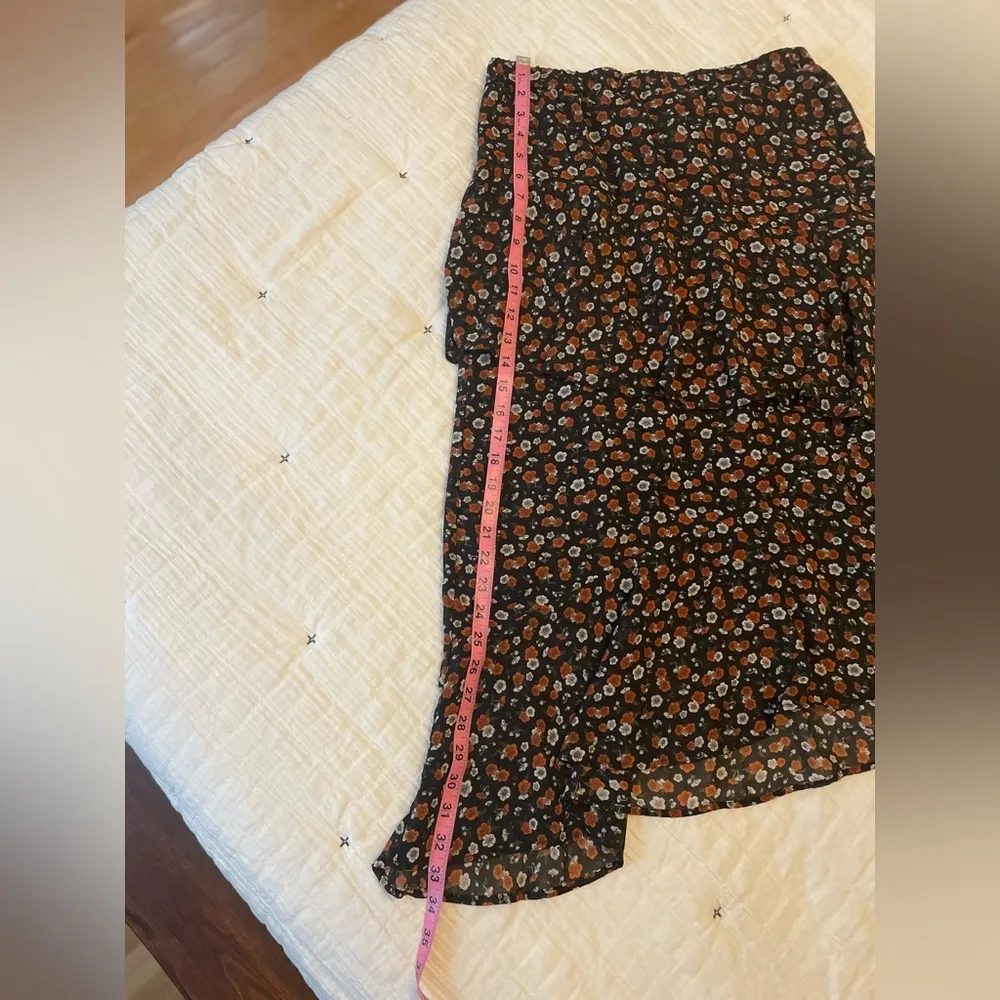 WILD FABLE Floral Tiered Asymmetrical Hem Lined Boho Midi Skirt Size M - Image 10