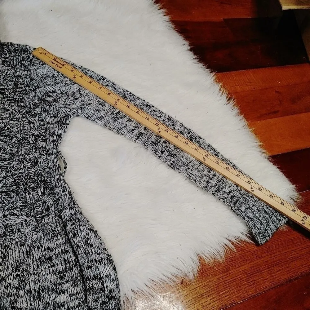 Ashley Outerwear Soft Long Sweater Size Medium M Knit Hood Button Warm Winter - Image 9