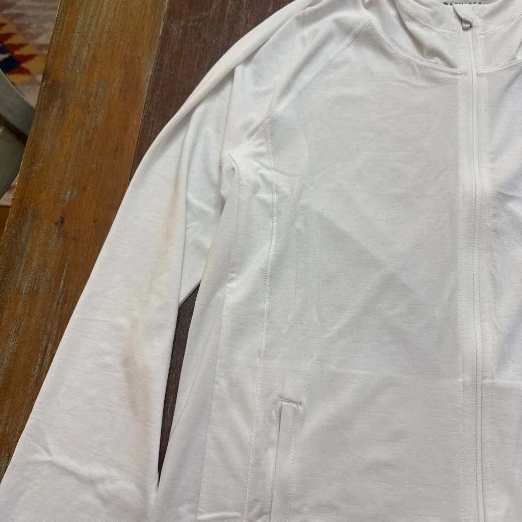 Athleta NWT Women's  White Pacifica Illume UPF Relaxed Hoodie Medium - Image 3