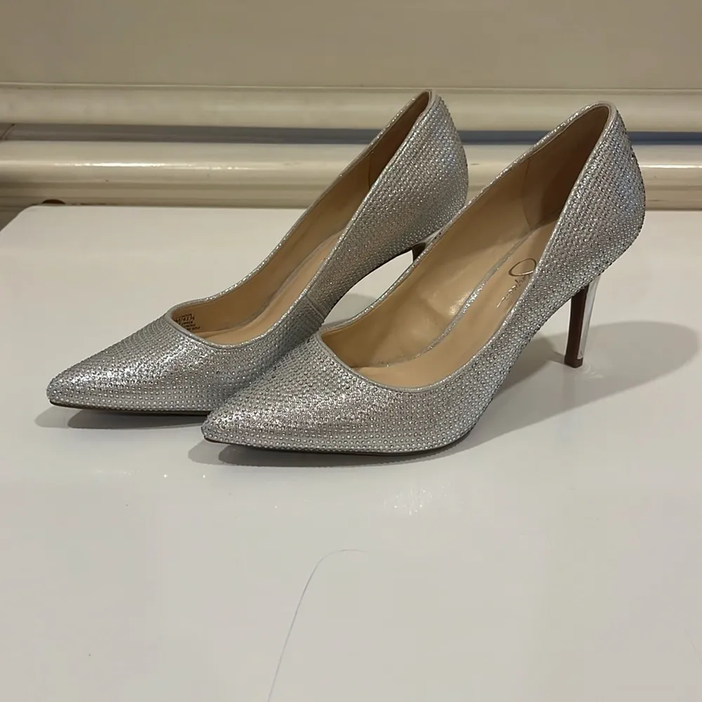 Jessica Simpson Sparkly silver rhinestone pumps - Image 3