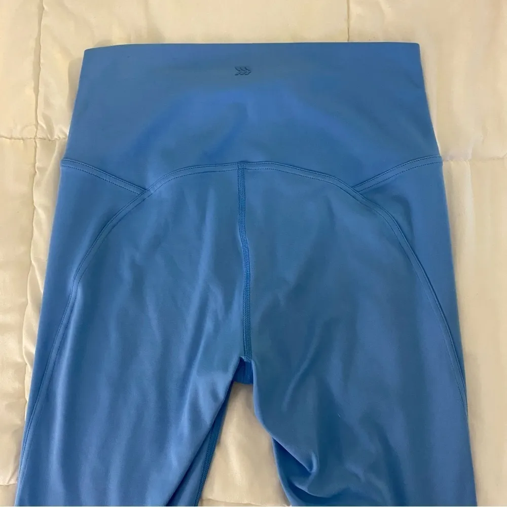 All in Motion Blue Leggings - Image 4