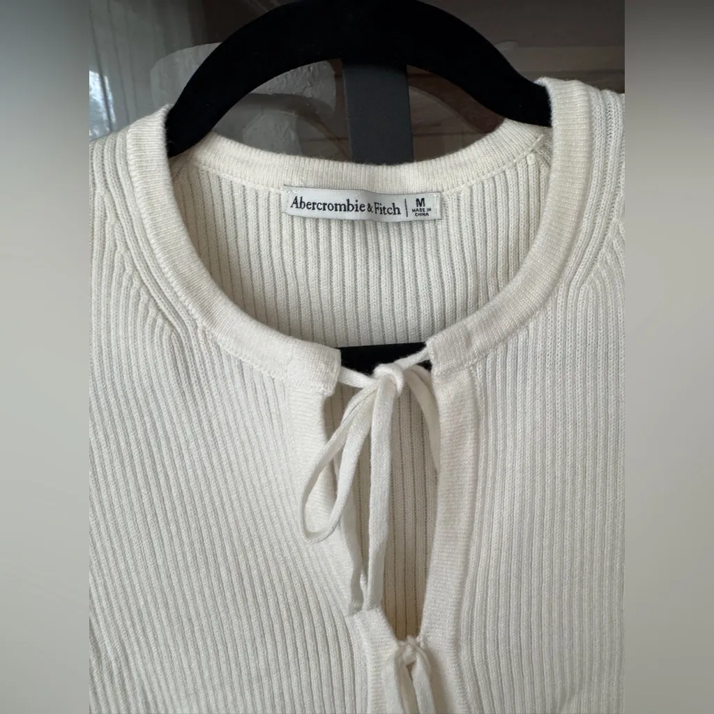 Abercrombie knit sweater vest tie front bows ivory ribbed neutral high neck top - Image 3