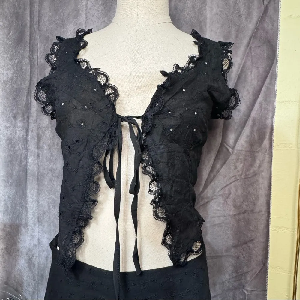 2 Pc Set Eyelet Embroidery Lace Tie Front Crop Top and Mini Skirt Set Summer Black - Image 2