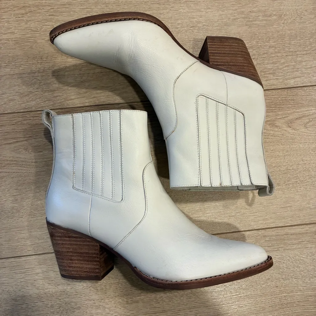 J. Crew Women’s AC329 White Western Leather Heel Chelsea Boot Size 9 - Image 2
