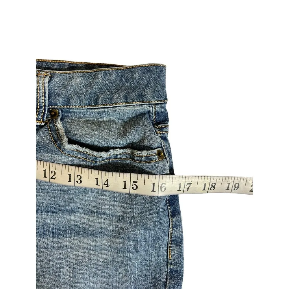 Time & Tru Women's Jeans Shorts - Image 5