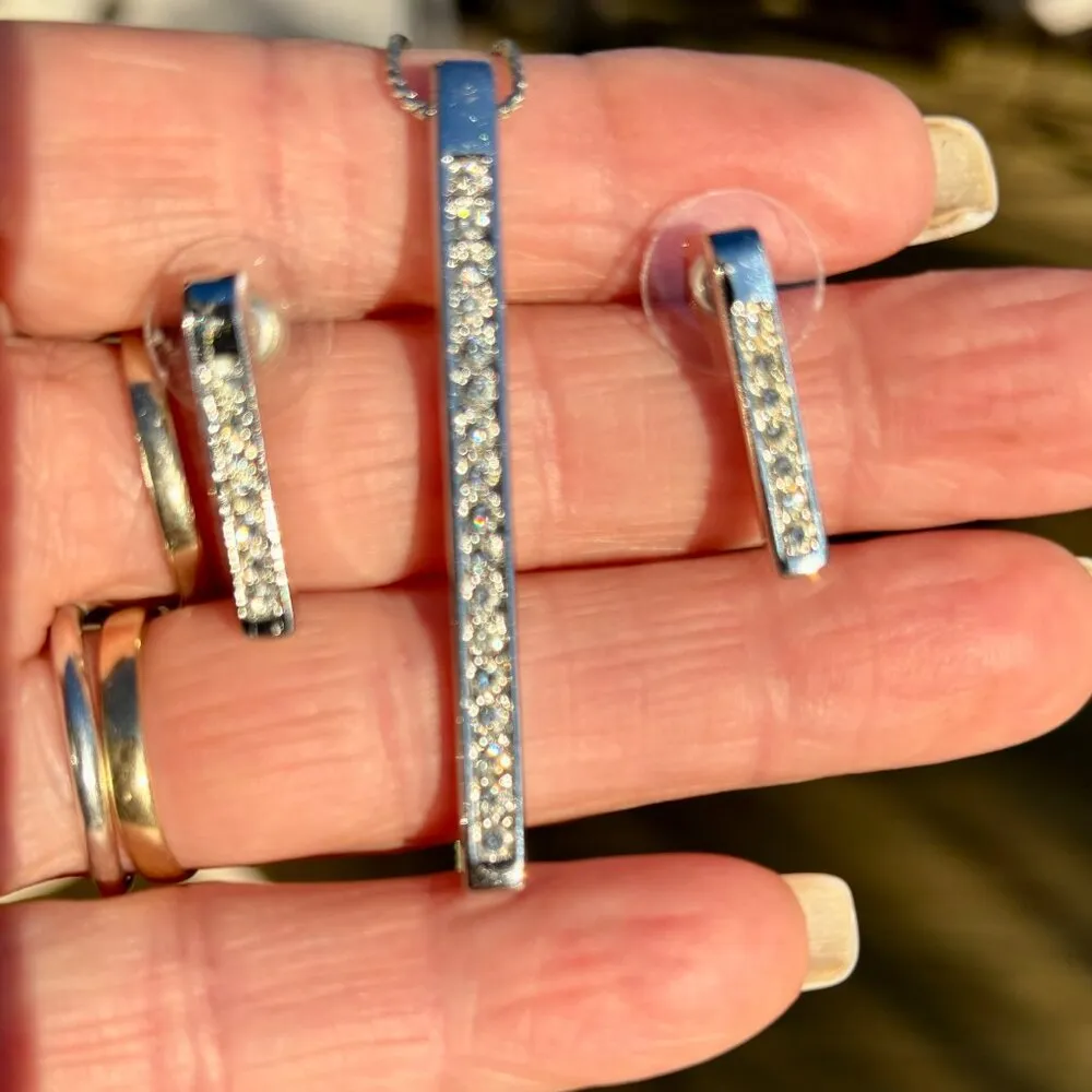 Vintage SWAROVSKI Crystal Bar Drop Pendant Necklace 18" and earrings set - Image 2