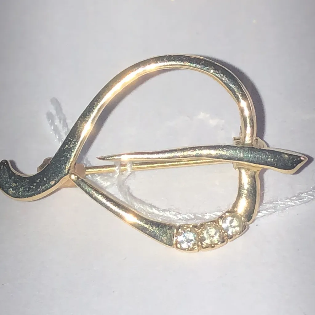 Angel Brand Elegant Gold Tone Rhinestone Vintage Dainty Brooch - Image 2