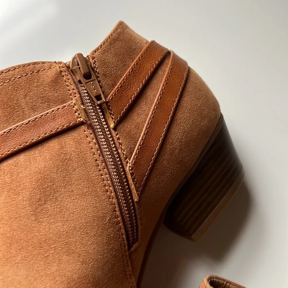 Old navy tan booties 9 - Image 5