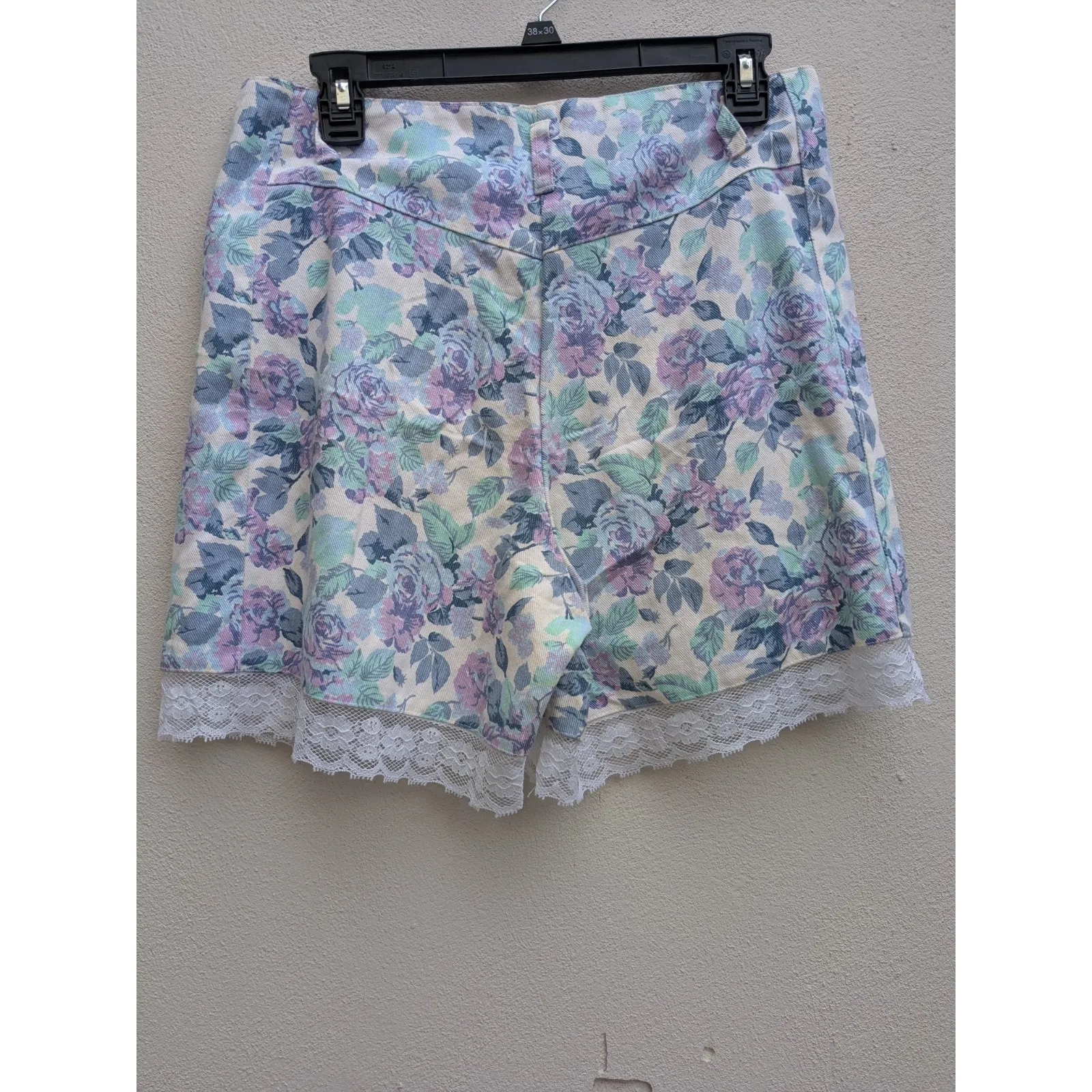 FLASH CLOTHING Womens Y2K High Rise Button Fly Floral Mom Shorts Pink Size 11 - Image 4