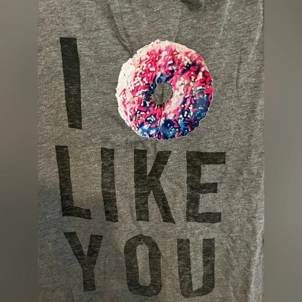 American Eagle Heather Grey Graphic Tshirt. - Image 2